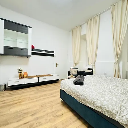 5br Apartment, Only 10min Walk To Matzleinsdorfer Platz Apartment Vienna