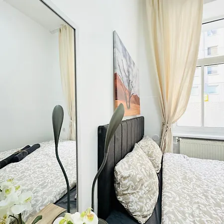 5br Apartment, Only 10min Walk To Matzleinsdorfer Platz Vienna