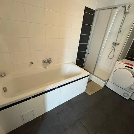 Helles Mit Dachterrasse Nahe Schoenbrunn Privatunterkunft Wien