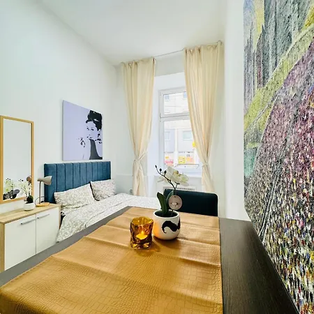 5br Apartment, Only 10min Walk To Matzleinsdorfer Platz Apartment