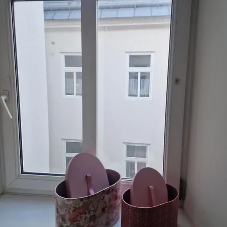 Apartment Beautiful Flat Overlooking A Great Park Vienna