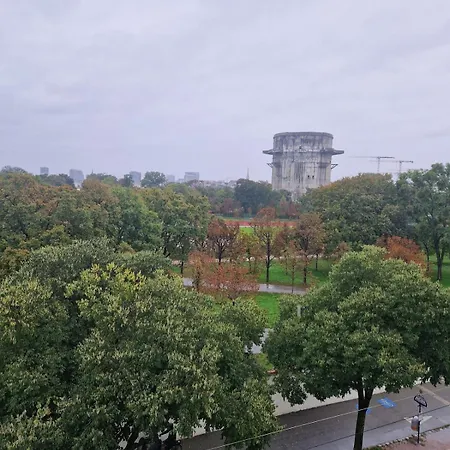 Beautiful Flat Overlooking A Great Park Apartment *