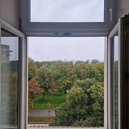 Beautiful Flat Overlooking A Great Park Apartment *