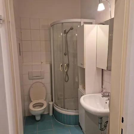 Beautiful Flat Overlooking A Great Park *