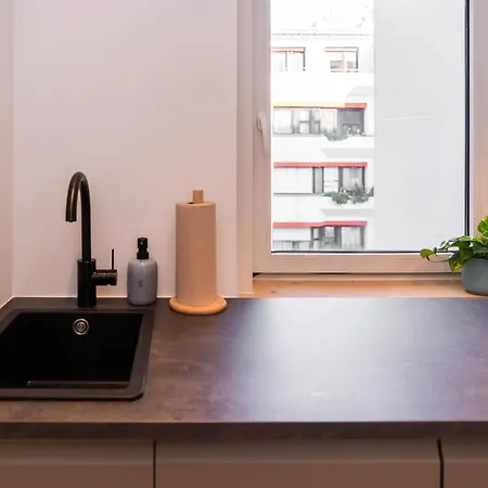 Myflat - Bright Near Station Wien