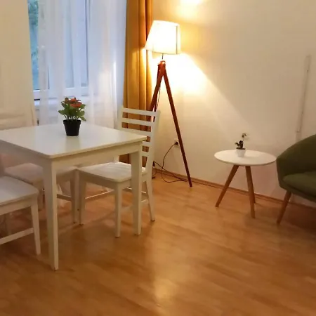 Quiet Comfort: 1 Bedroom With Style *