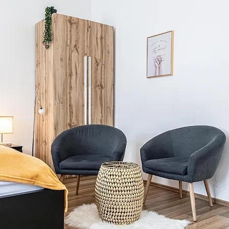 Explore Vienna: 1br Retreat Near Westbahnhof