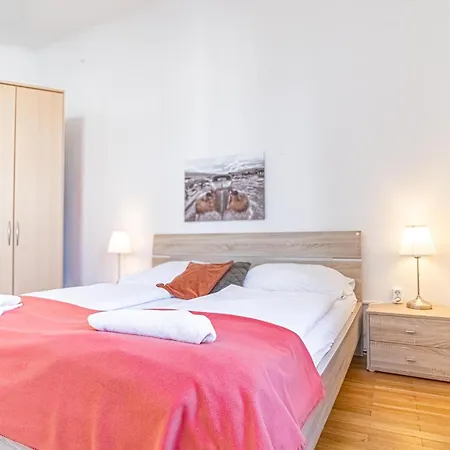 Apartment Simple Near Wiener Stadthalle *