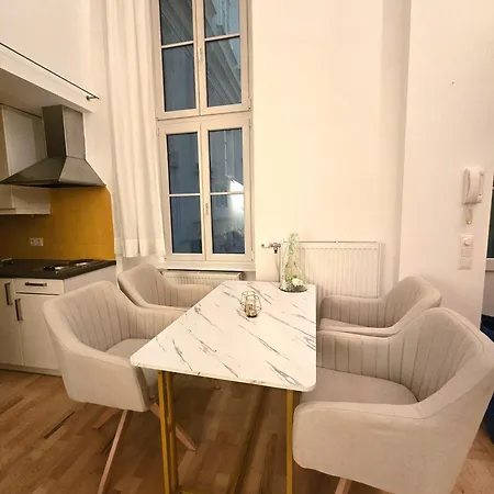 Charmante Hofwohnung Im Herzen Von Apartamento Viena