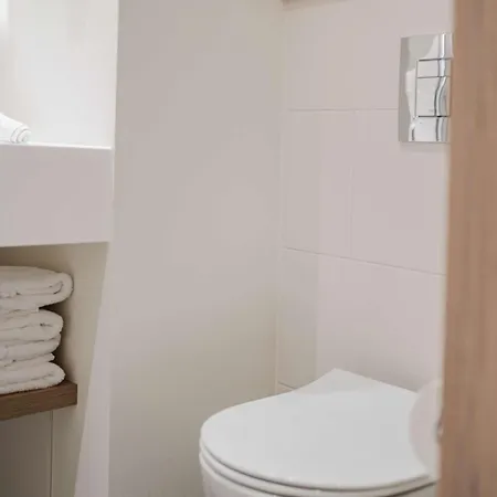 Hampton By Hilton West Ξενοδοχείο