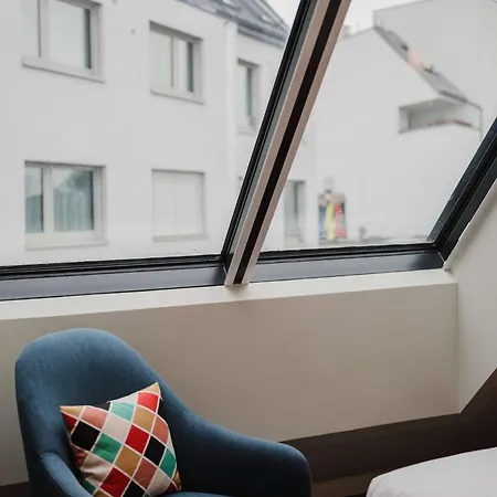 Ξενοδοχείο Hampton By Hilton West 3*