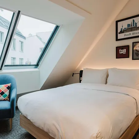 Hampton By Hilton West Ξενοδοχείο 3*