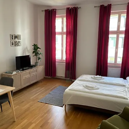 Casa Nostra - Helle - Direkt Am Augarten