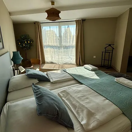 Hostel Nest Bécs