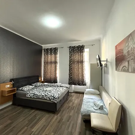 Grey Palazzo 1050 Apartahotel