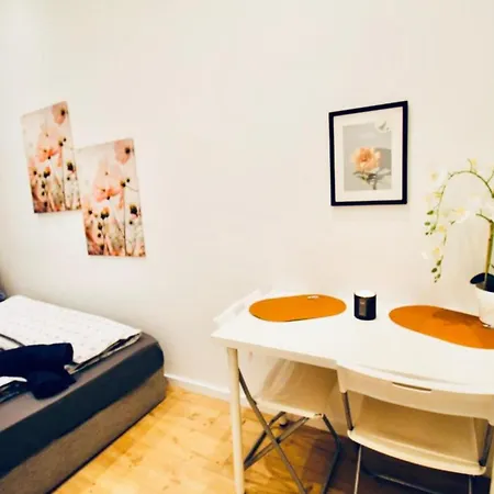 Apartamento Super Cozy 5 Bedroom Shared 10min Walk To Augarten Viena