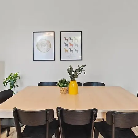 Apartment For Big Groups I Wifi I 5 Min To Subway *