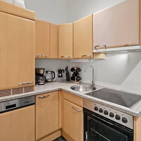 For Big Groups I Wifi I 5 Min To Subway Apartment *