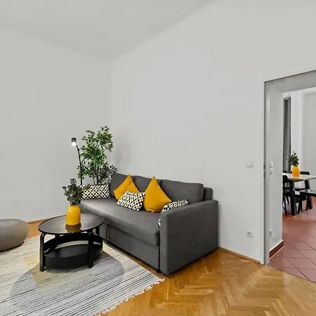 Apartment For Big Groups I Wifi I 5 Min To Subway *