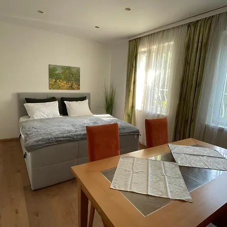 Skyvilla - Gartenwohnung * Vienna