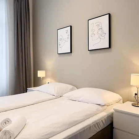 At 140 Albergue