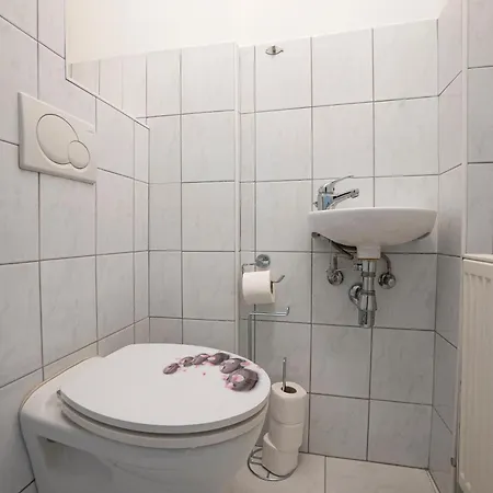 Bright 15 Min From The Center Apartment *
