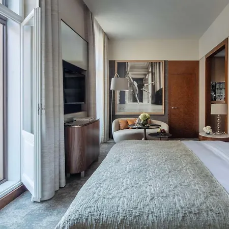 Anantara Palais Hansen - Newly Renovated Hotel
