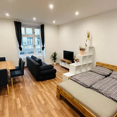 Long - - Free Parking Apartment *