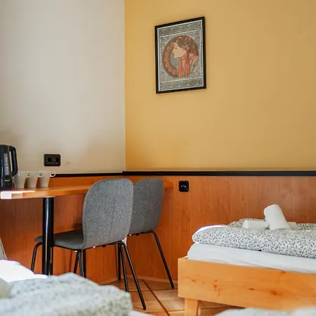 West Business 2* Viena
