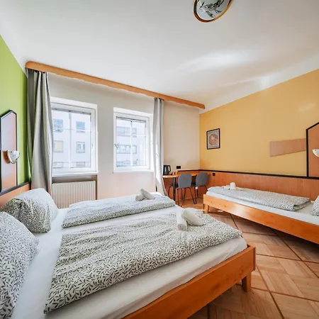 Hotel West Business 2*
