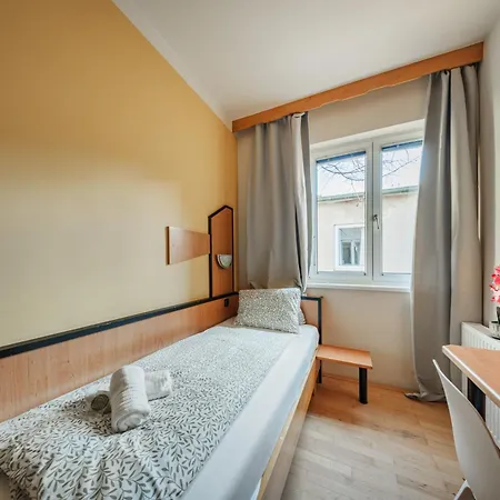West Business Hotel 2*