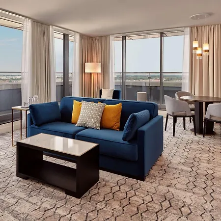 Hilton Park Hotel 5*