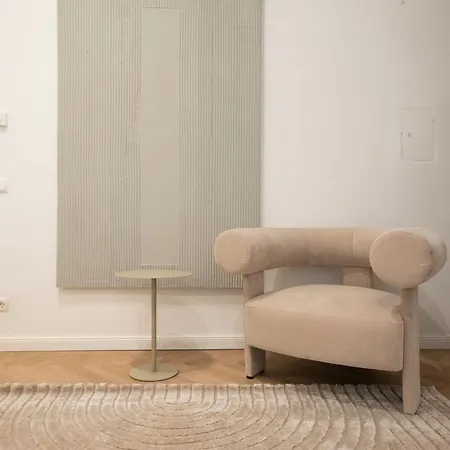 Stylish & Modern 90m2 Flat In Prime Location Apartmán