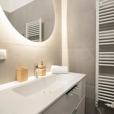 Stylish & Modern 90m2 Flat In Prime Location Apartmán *