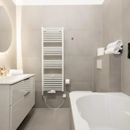 Stylish & Modern 90m2 Flat In Prime Location Apartmán *
