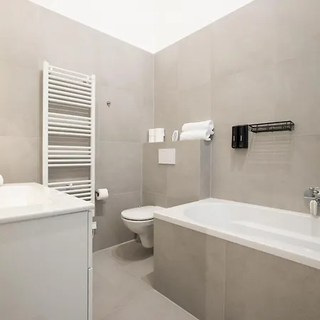 Stylish & Modern 90m2 Flat In Prime Location Vídeň