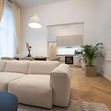 Stylish & Modern 90m2 Flat In Prime Location