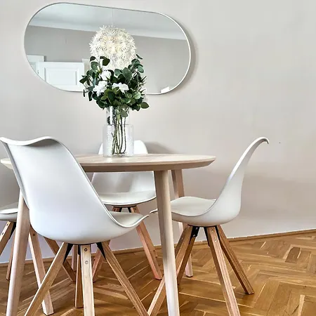 Apartment Chic 1-br - Perfect Location