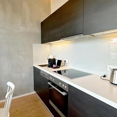 Staybizzy Apartment *