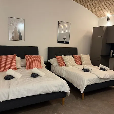 Cosy Renovated In Mariahilf Apartment