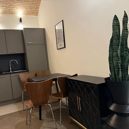 Apartment Cosy Renovated In Mariahilf *