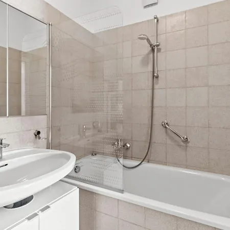 4-br-apartment For Up To 12 People Apartment