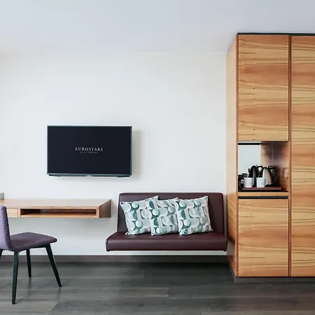 Eurostars Embassy 4*