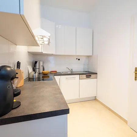 Shopping & Gourmet In Mariahilf Apartment