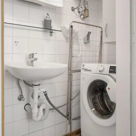 Apartment Comfortable 2br And Well Connected