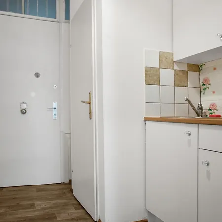 Apartment Comfortable 2br And Well Connected Vienna