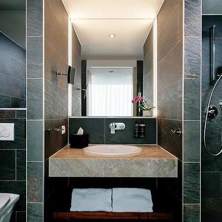 Eurostars Embassy 4*