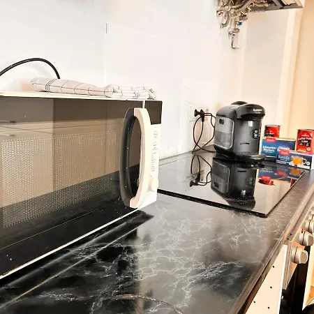 Spacious 4-room For 6 - Near Subway * Vienna