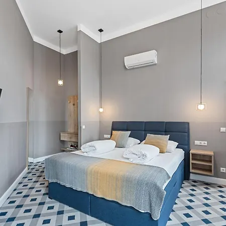 Aparthotel Kh Opera *