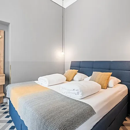 Aparthotel Kh Opera *